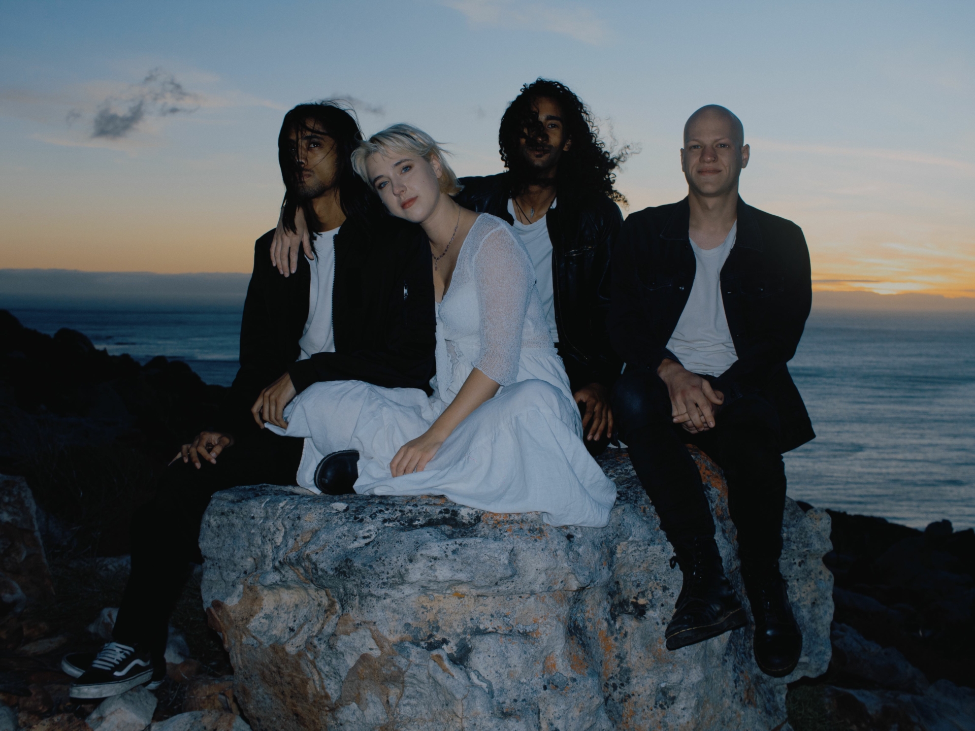 CATHEDRALS "Unbound" [PREMIERE] EARMILK