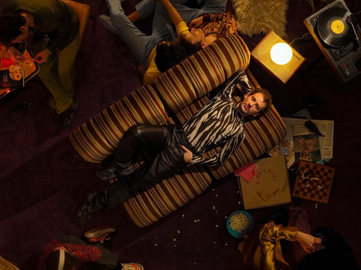 CATHEDRALS "Unbound" [PREMIERE] EARMILK