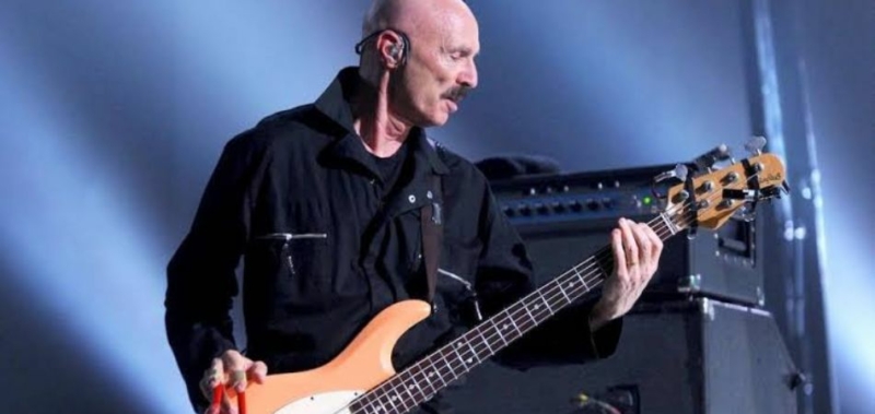 Bassist Tony Levin on stage