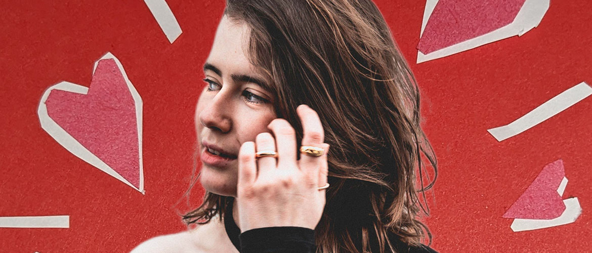 MARIANNE Navigates the Complexities of Growing Up in Relatable EP "Round In Circles