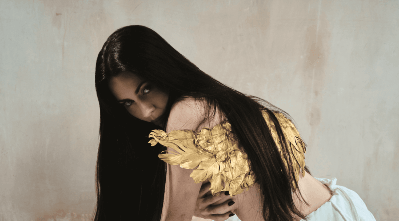 Empara Mi's “Closer to Heaven” feels like dancing on the edge of a cliff