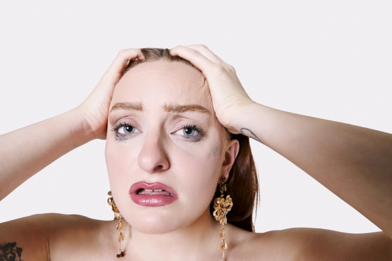 Gina Zo creates the queer jam of the summer with "I Need to Cry" [Video]
