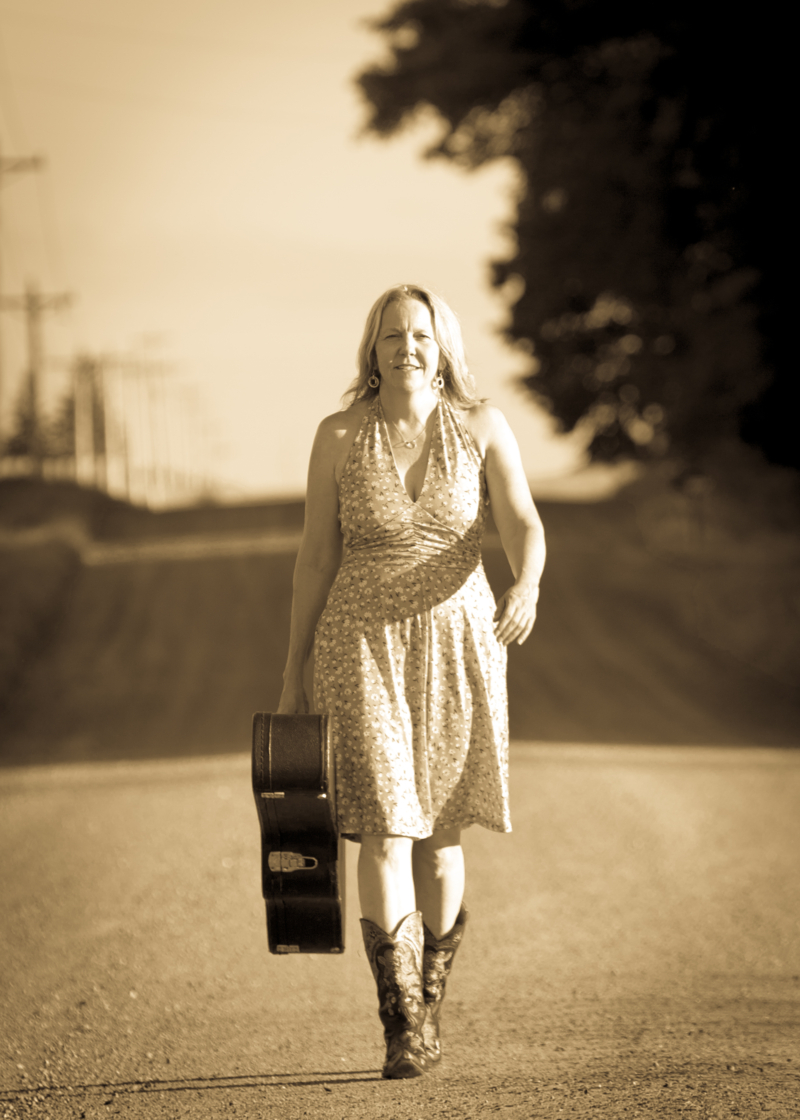 Monica Lynn’s “Sunshine Small Town Girl” captures the heart of country pop storytelling